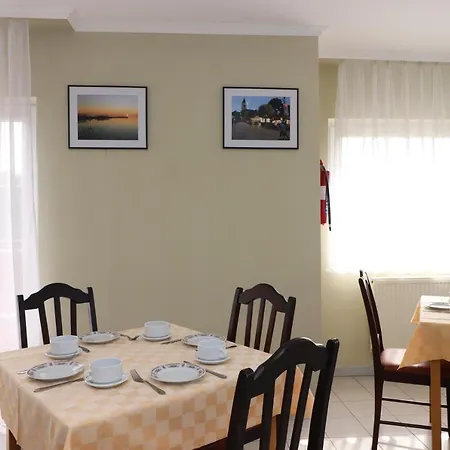 Galagonya I. Ii. بيت ضيافة Balatongyörök