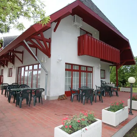 בית הארחה Galagonya I. Ii. Balatongyörök